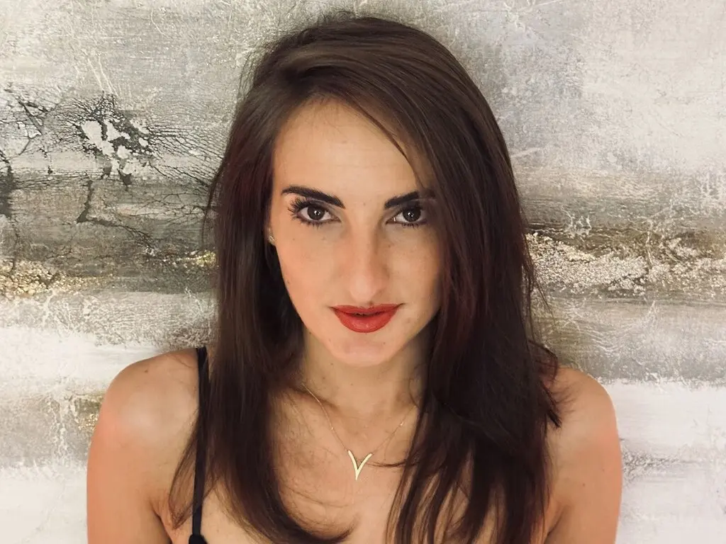 Join LauraRiccoo’s Live Webcam Show