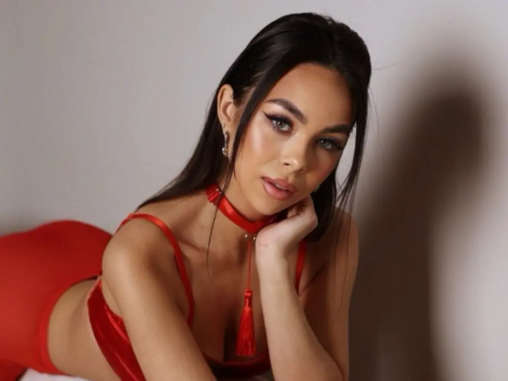 Join LexyFinch’s Live Webcam Show