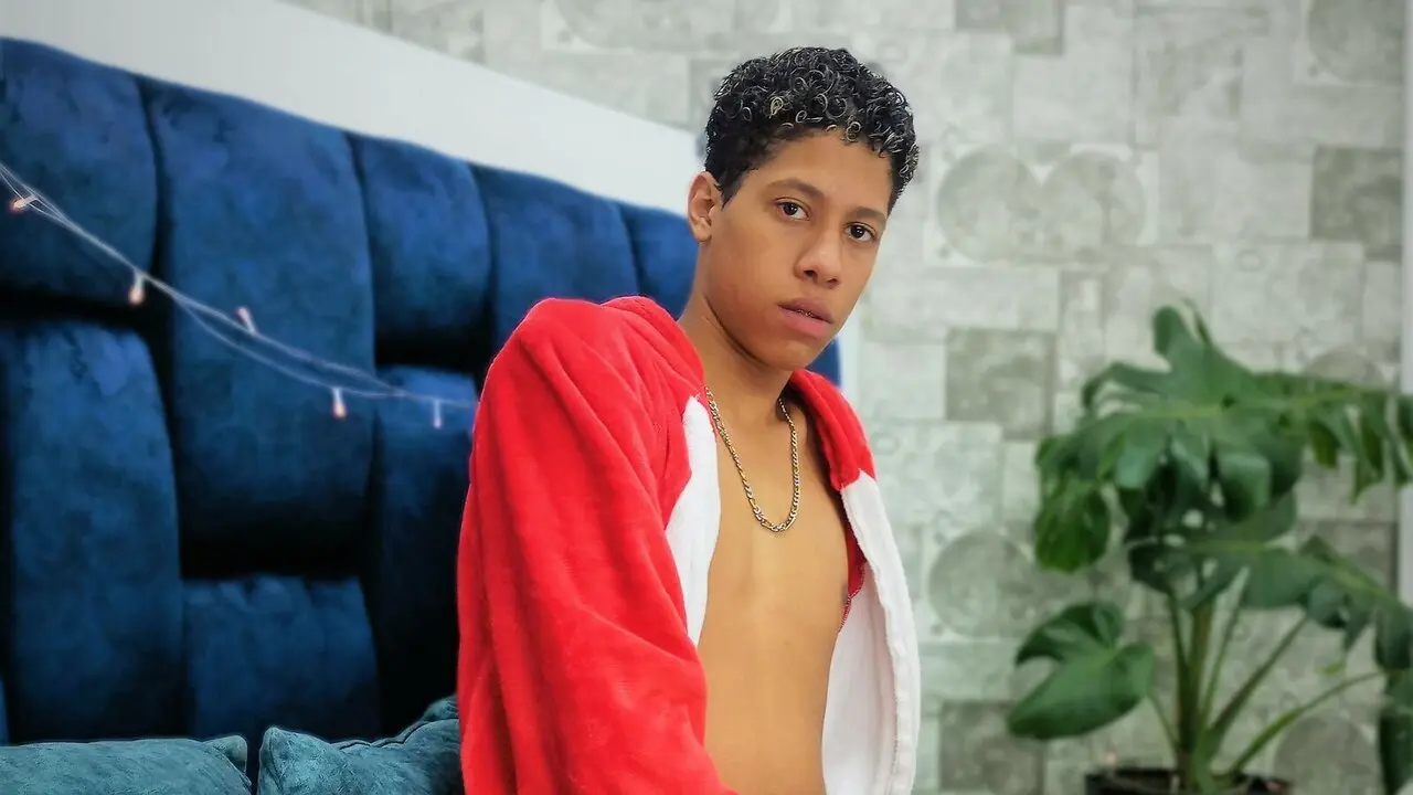 Join LiammSareth’s Live Webcam Show