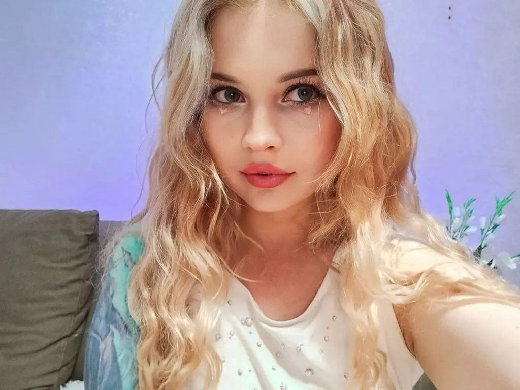 Join LiliJana’s Live Webcam Show