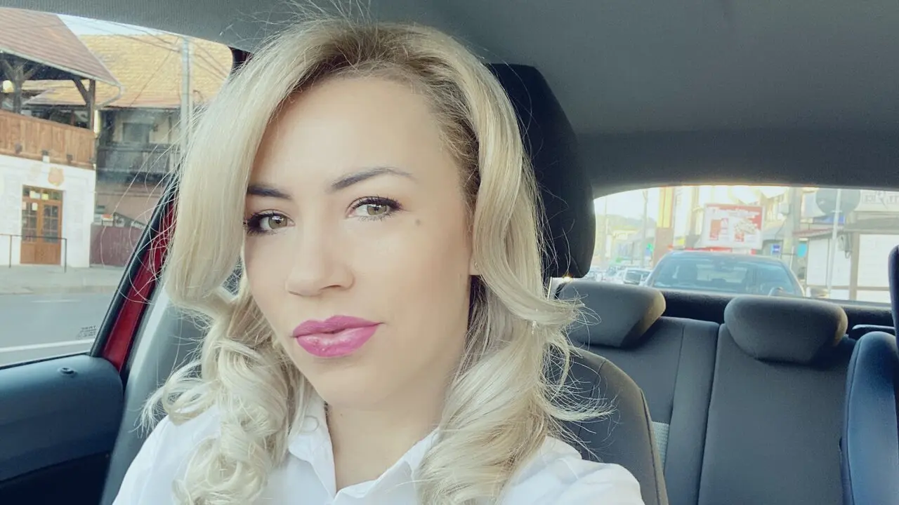 Join LiliamMor’s Live Webcam Show