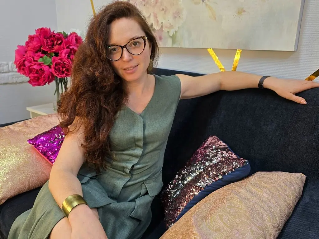 Join LilianRay’s Live Webcam Show