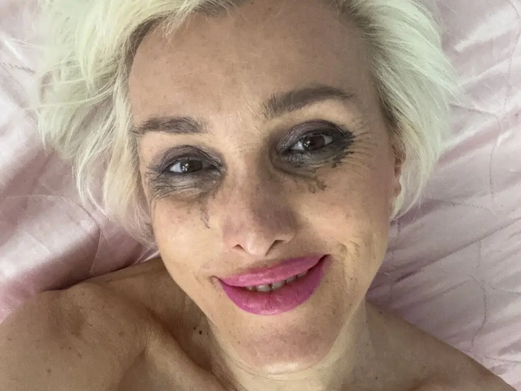 Join LiliannaSmith’s Live Webcam Show