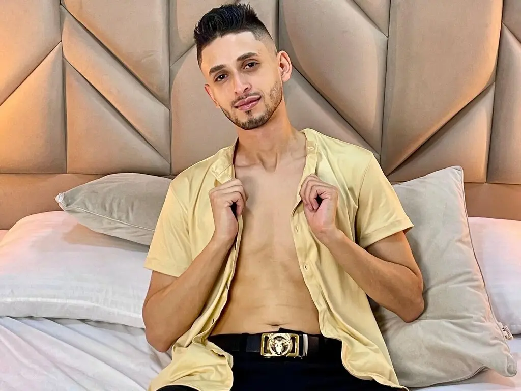 Join LoganBrooks’s Live Webcam Show