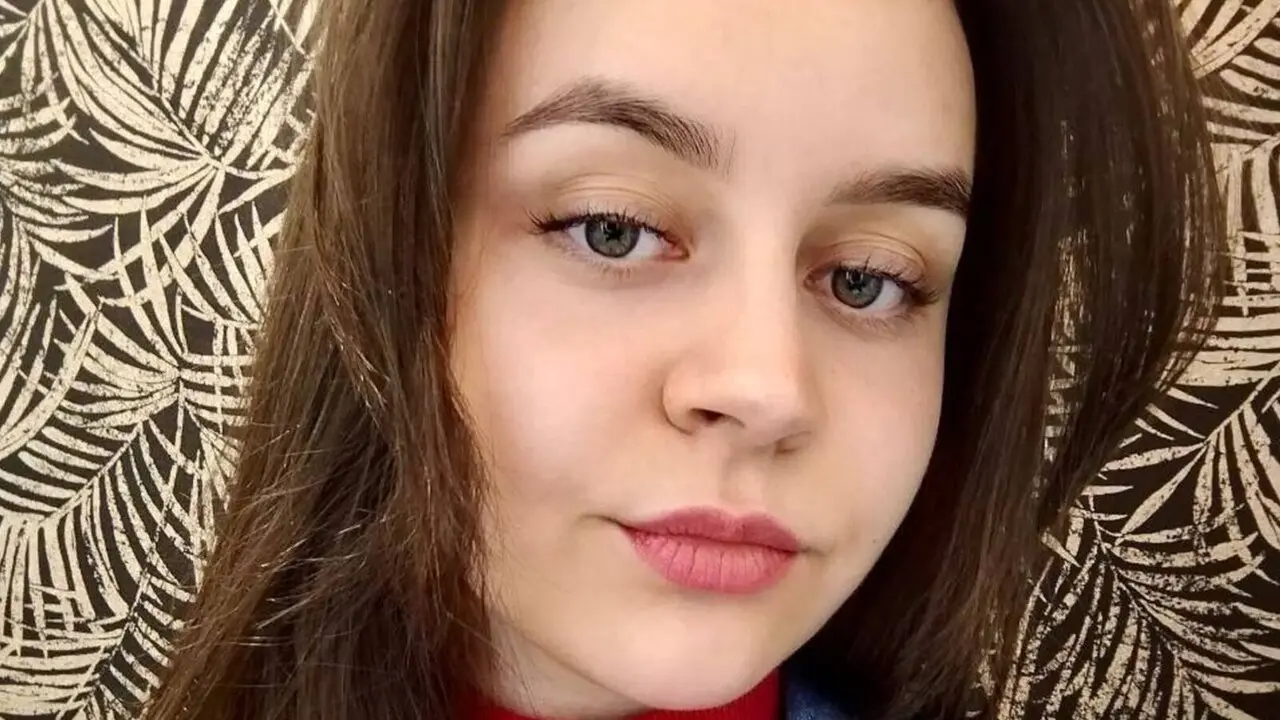 Join LorettaDunnell’s Live Webcam Show