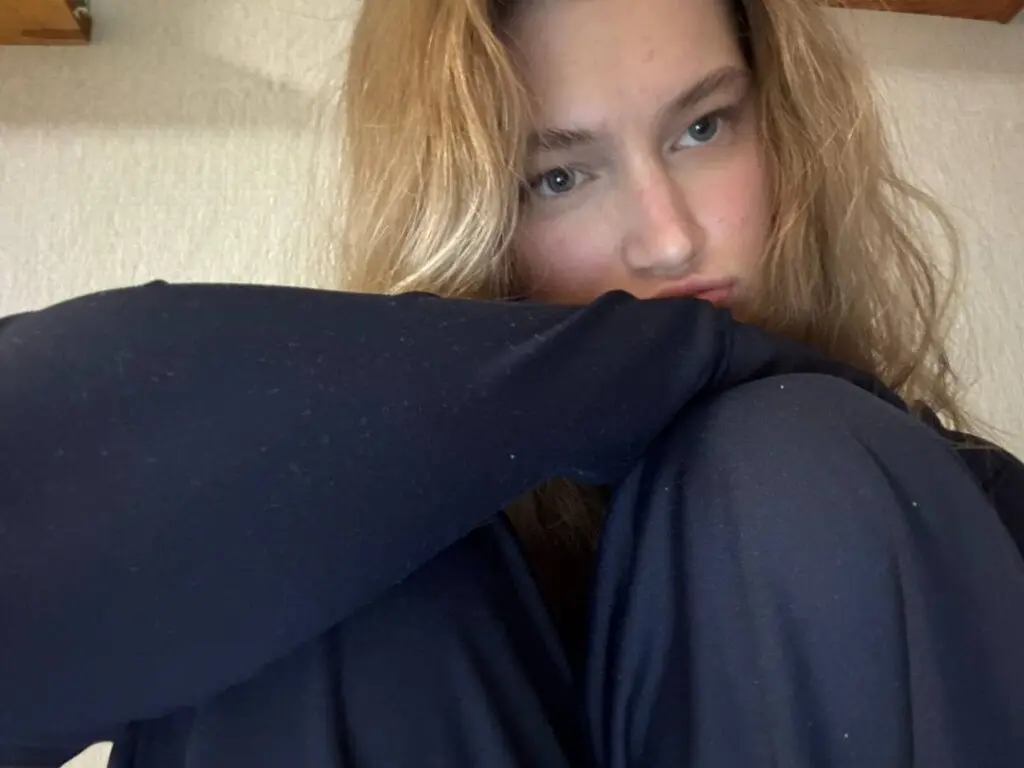 Join MandyArcangel’s Live Webcam Show