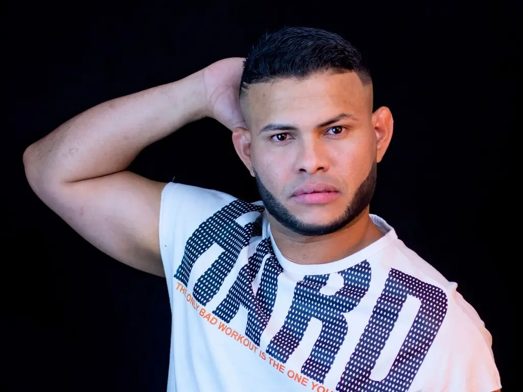 Join MarcosJones’s Live Webcam Show