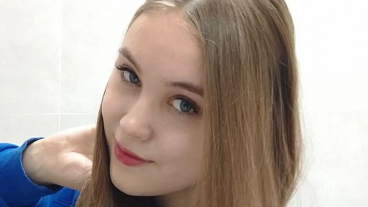 Join MarindaLakes’s Live Webcam Show