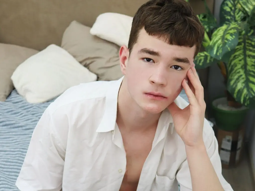 Join MartinRitter’s Live Webcam Show