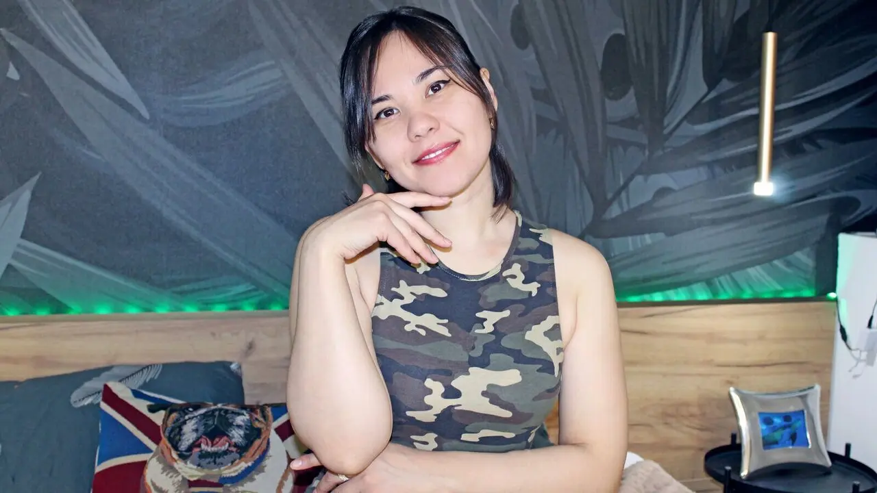 Join MaryroseCapper’s Live Webcam Show