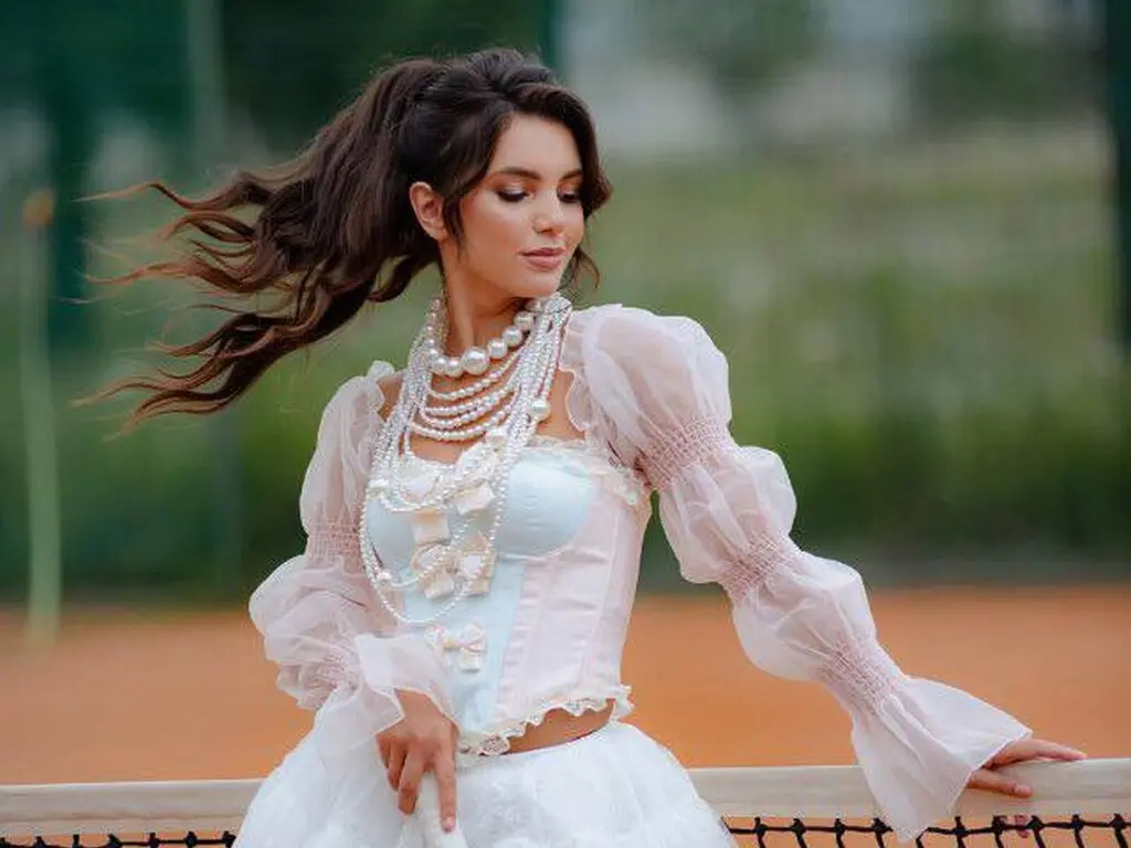 Join MaveCarter’s Live Webcam Show