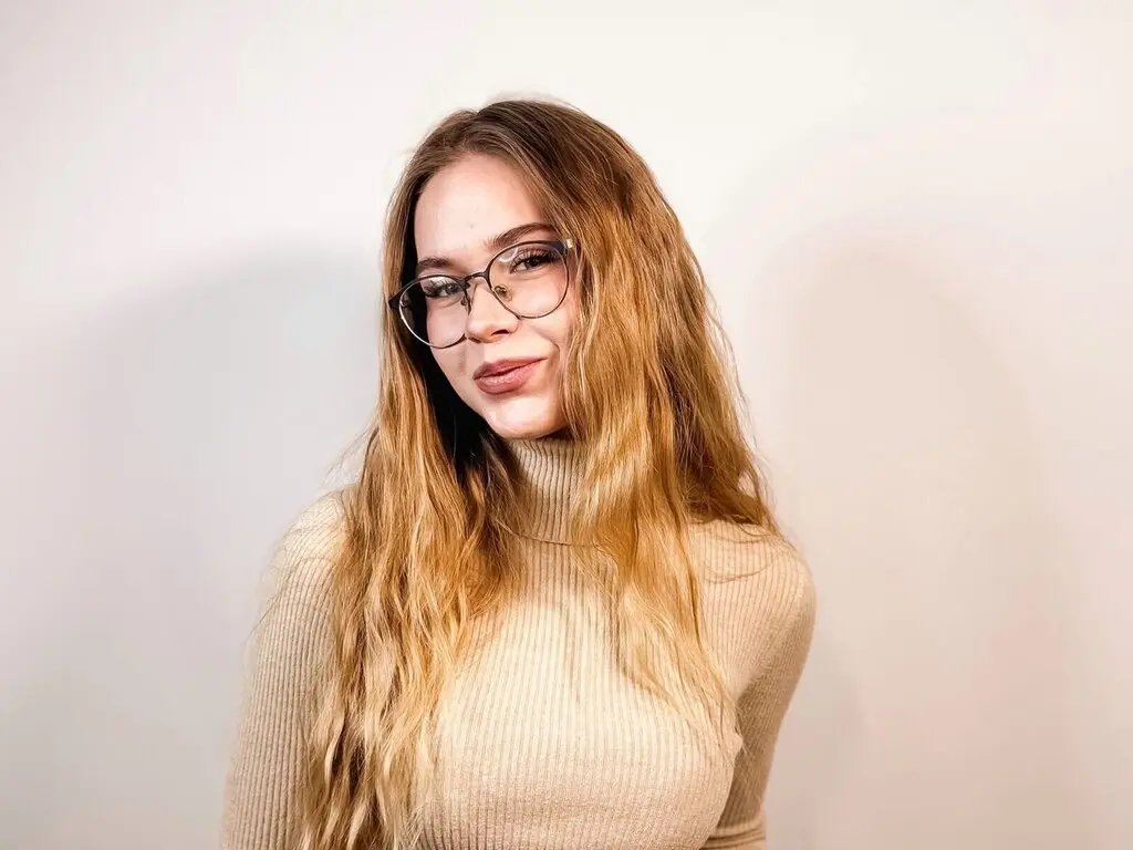Join MeganCrust’s Live Webcam Show
