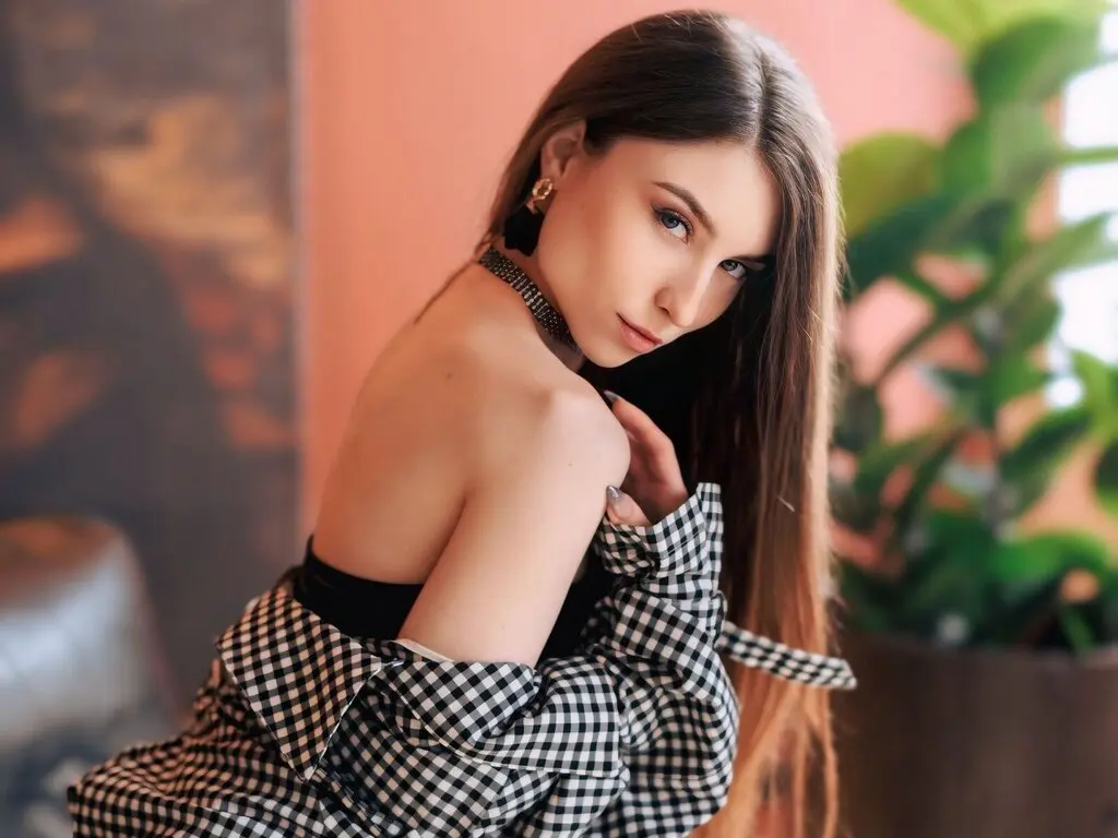 Join MelanieReids’s Live Webcam Show