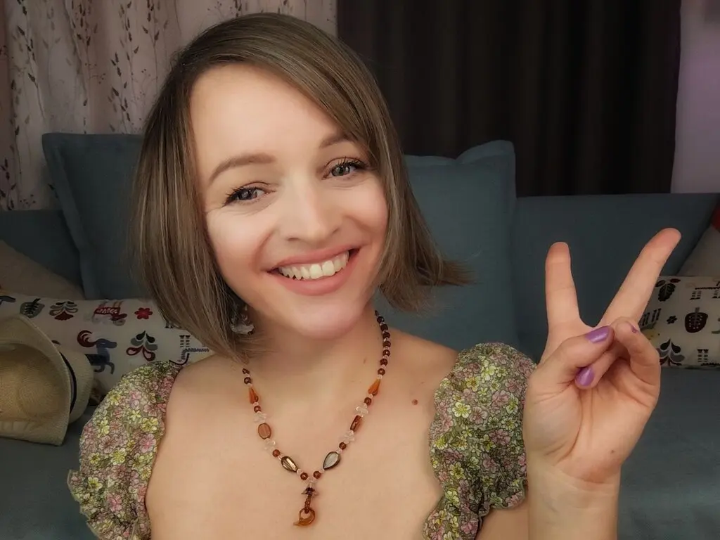 Join MiaSouri’s Live Webcam Show