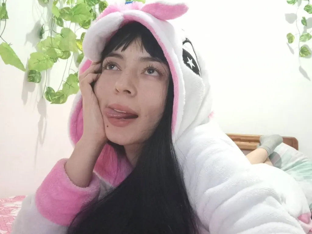 Join MiintSun’s Live Webcam Show