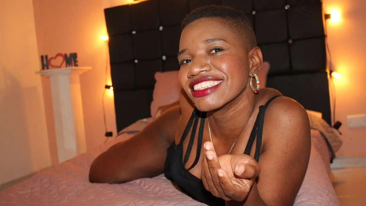 Join NahomiPer’s Live Webcam Show
