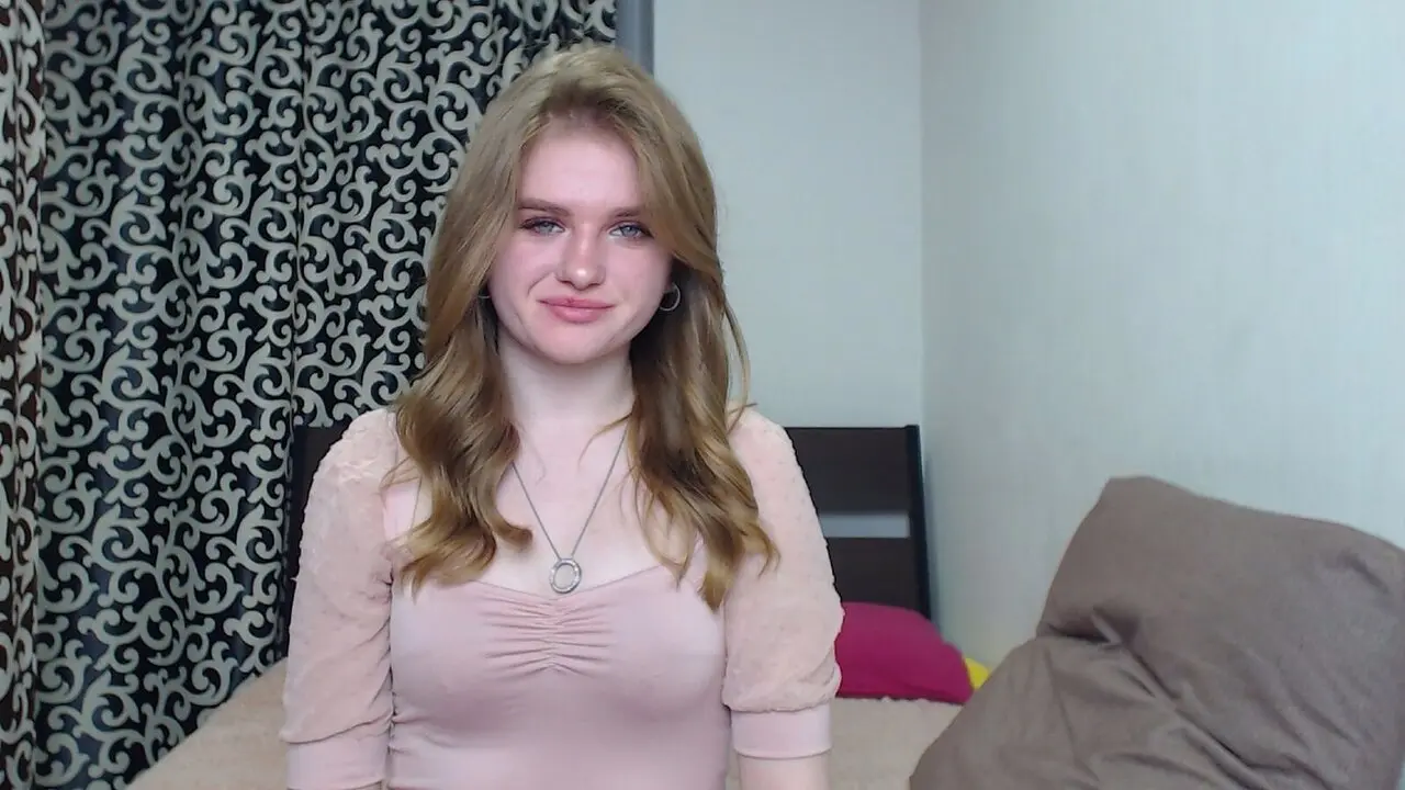 Join NikkiMartinz’s Live Webcam Show