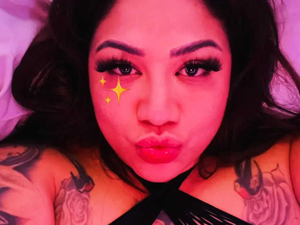 Join PhoenixCali’s Live Webcam Show