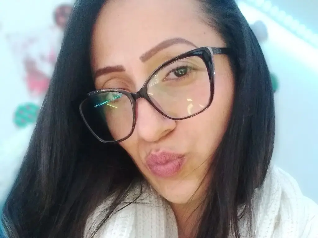 Join SammyKray’s Live Webcam Show