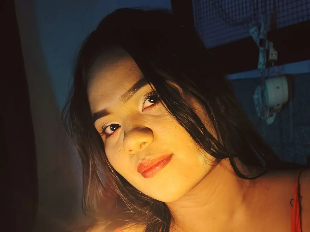 Join SelenaFischer’s Live Webcam Show