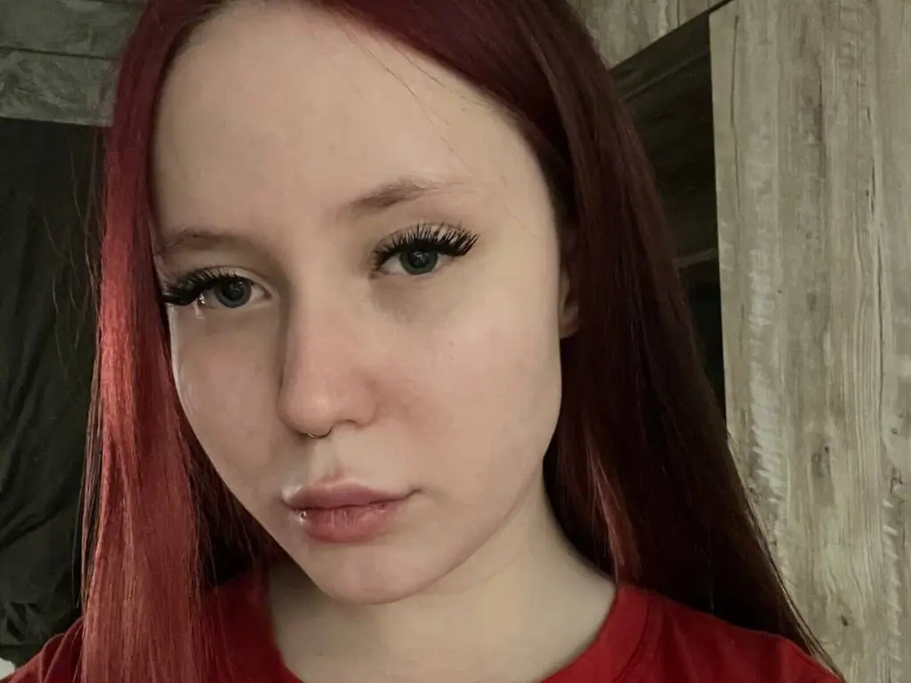 Join ShanonQuiram’s Live Webcam Show