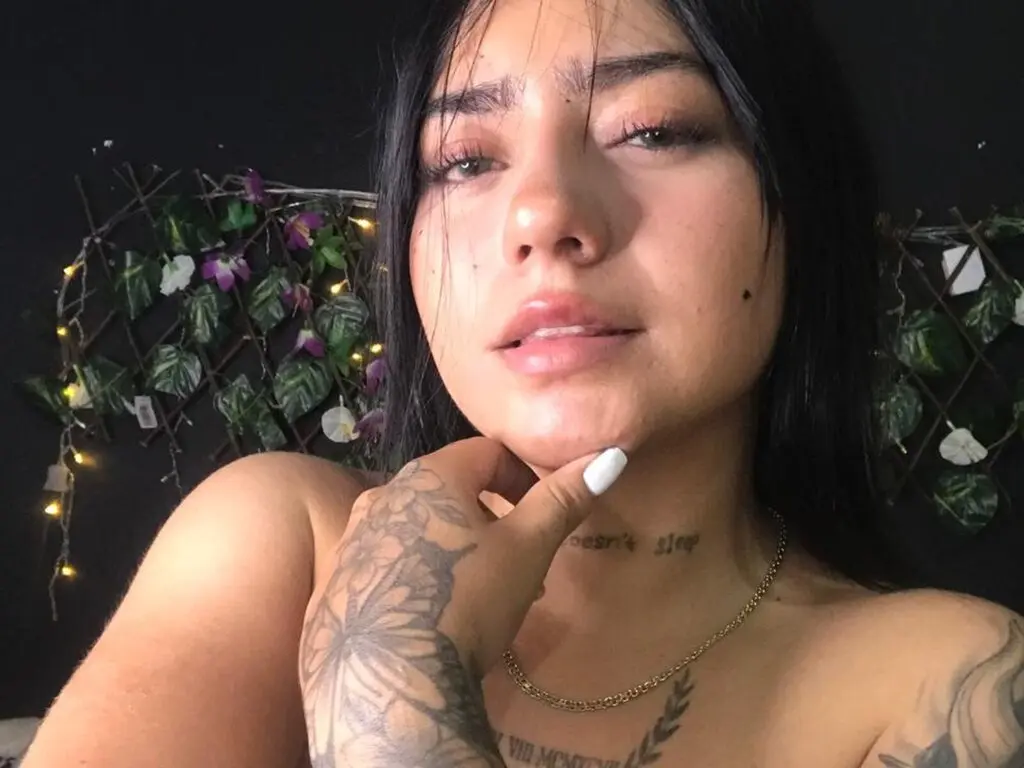 Join ShashaValkova’s Live Webcam Show