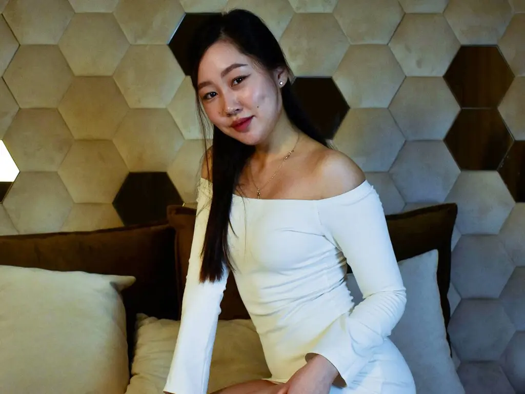 Join ShyAngell’s Live Webcam Show