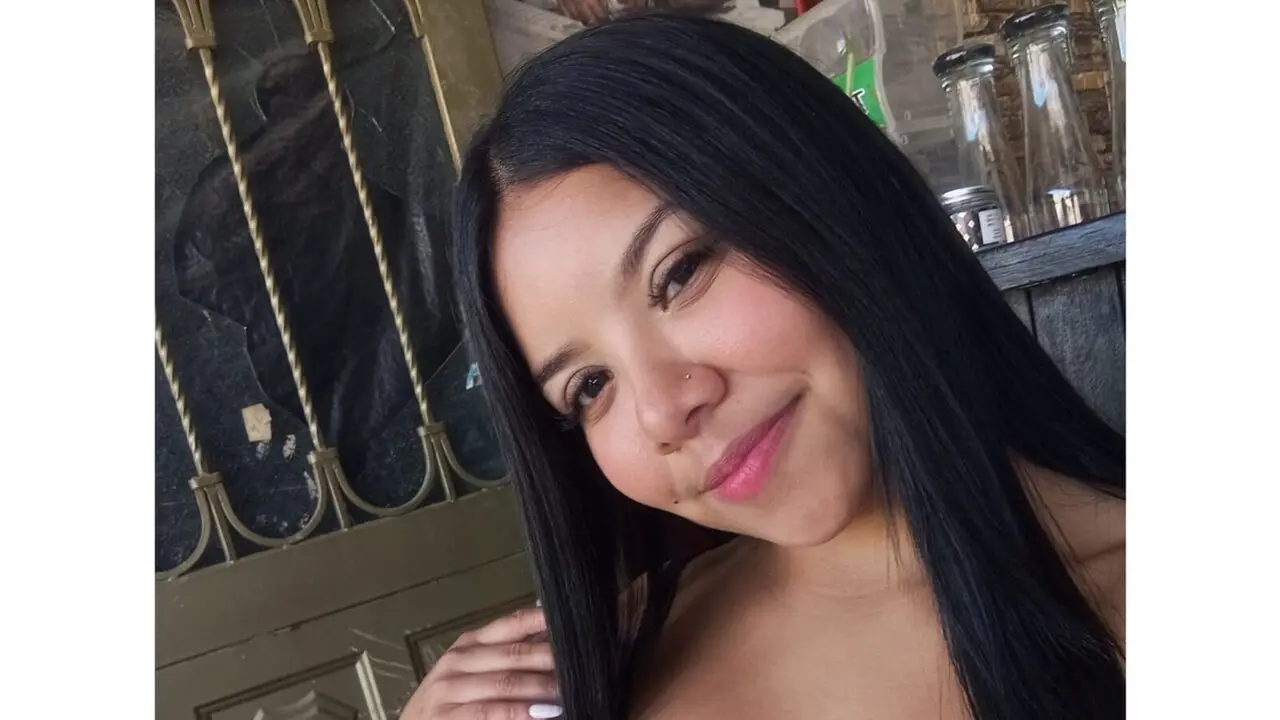 Join TammyPalmer’s Live Webcam Show