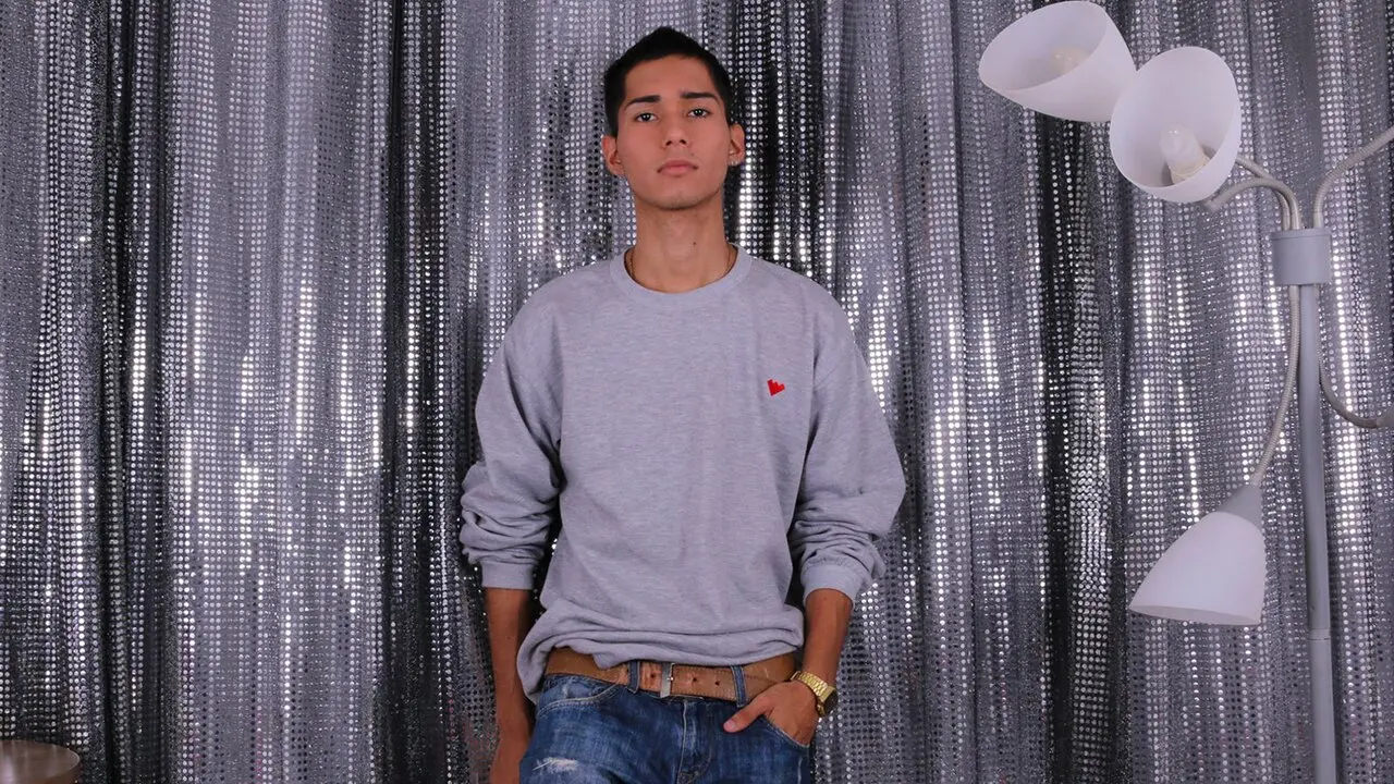 Join TroyePleasure’s Live Webcam Show