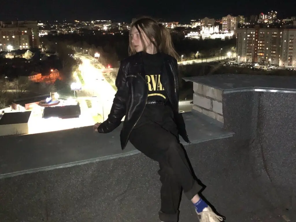 Join VannaBreniser’s Live Webcam Show