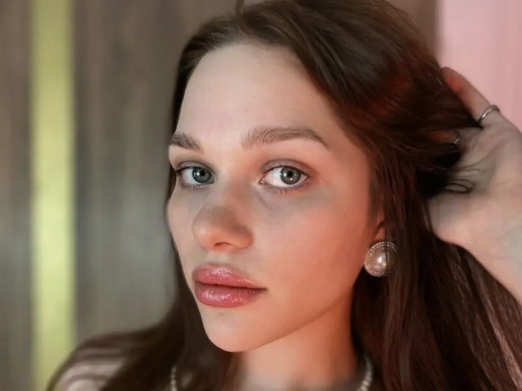 Join VivienBelle’s Live Webcam Show