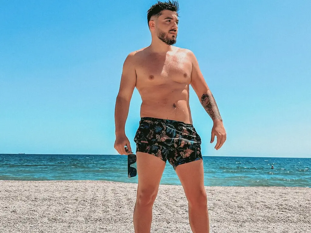 Join WillSanders’s Live Webcam Show
