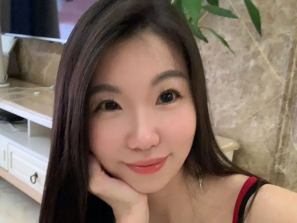 Join xinzhangguo’s Live Webcam Show