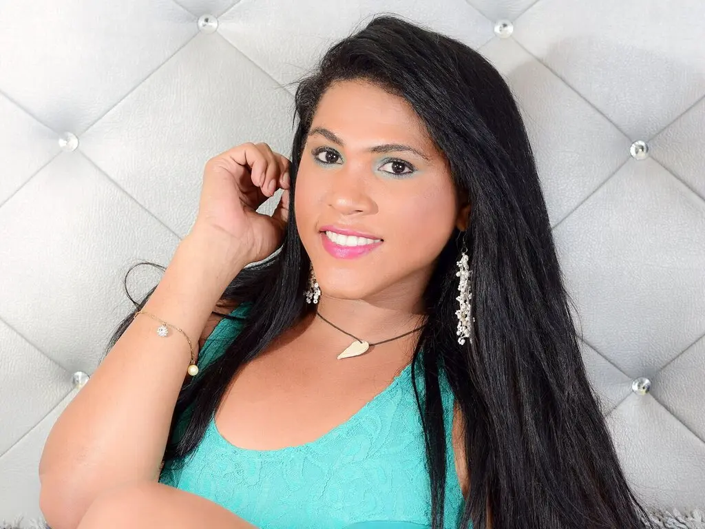 Join ZahoryColmans’s Live Webcam Show